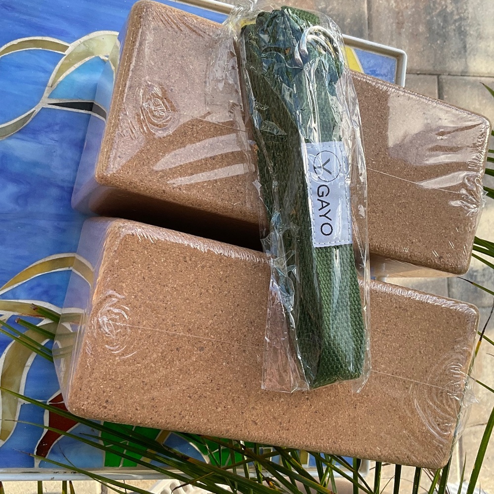Gayo Cork Yoga blocks & strap